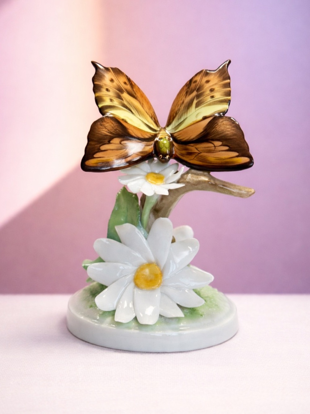 Herend Hungary Handpainted Porcelain Butterfly & Daisy Figurine Floral Vintage